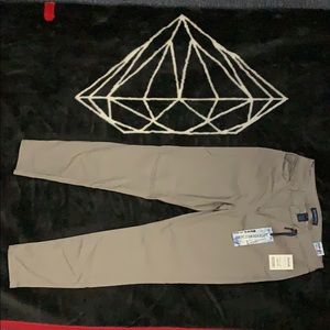 Skinny jeans. Brand new with tags, never worn!